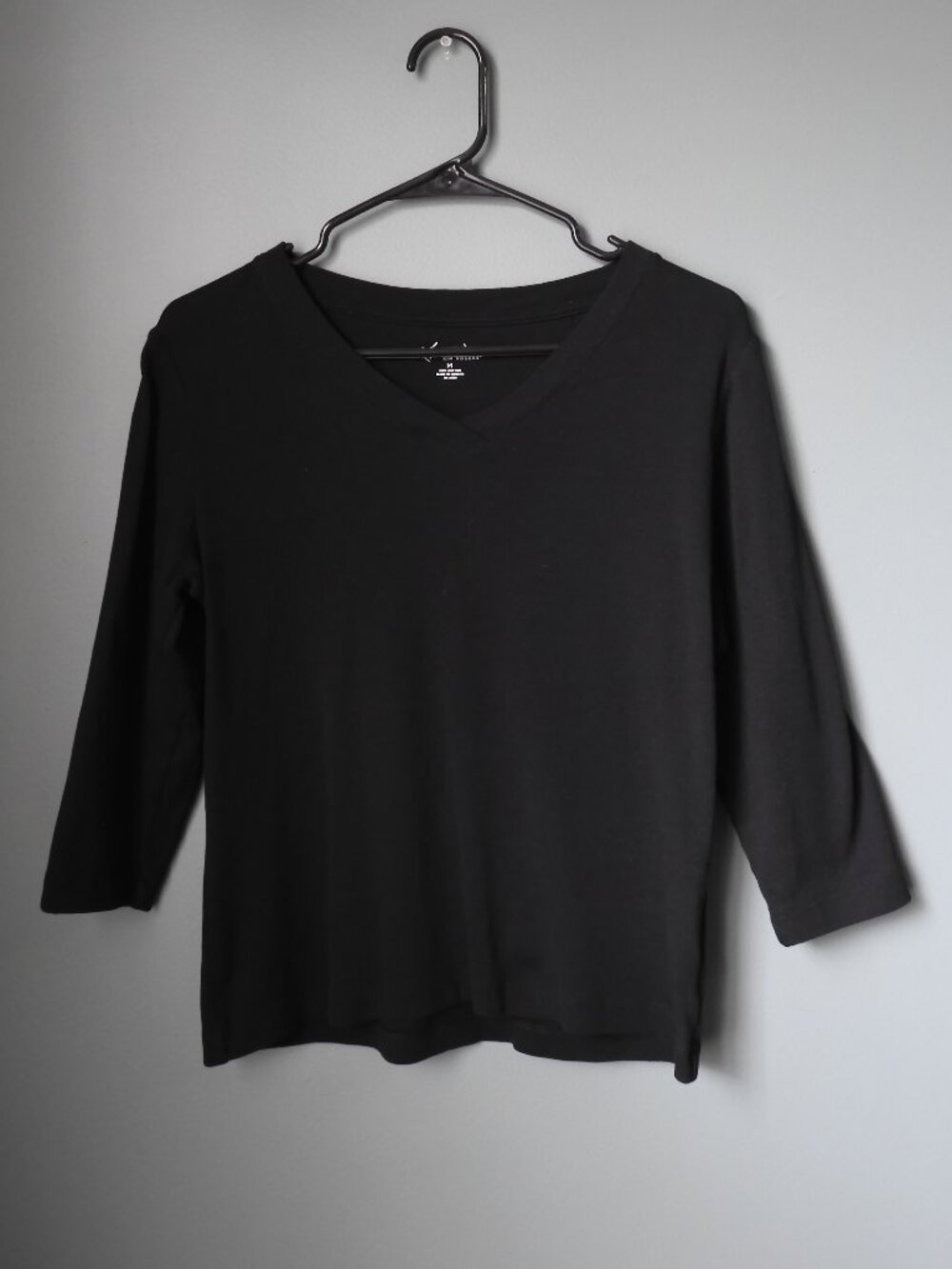 Kim Rogers Women's 3/4 Sleeve V-Neck Solid Top Size Medium